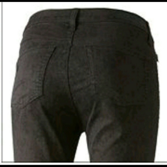 Rock & Republic Snakeskin Print Skinny Jeans - Picture 3 of 4